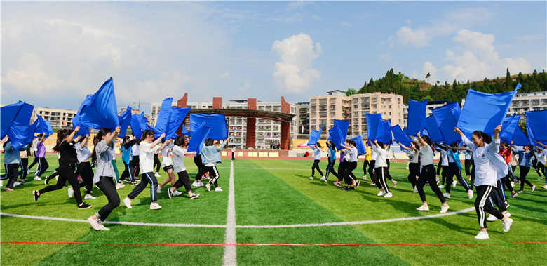 专题报道第二期丨南充市第二届中等职业学校学生田径锦标赛开幕式篇