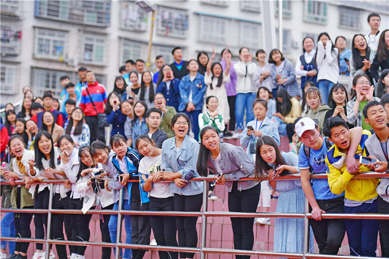 专题报道第九期丨南充市第二届中等职业学校学生田径锦标赛圆满谢幕