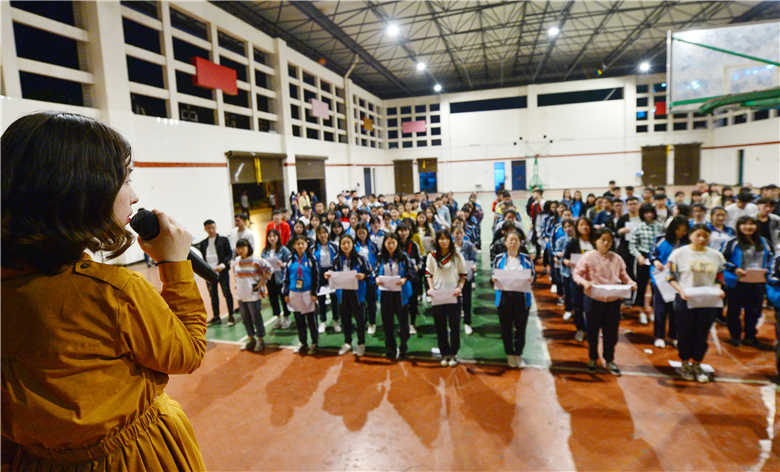 专题报道丨我校师生备赛南充市第二届中职学生田径锦标赛