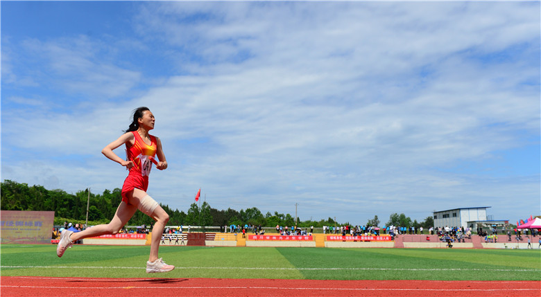 专题报道第九期丨南充市第二届中等职业学校学生田径锦标赛圆满谢幕