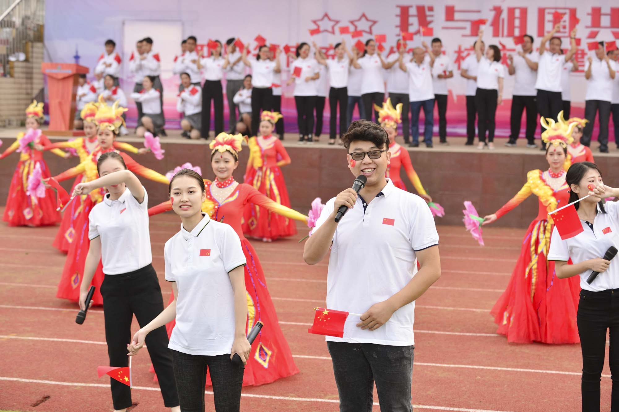 “我与祖国共奋进” 四川省南充卫生学校举行庆祝建国70周年主题教育活动