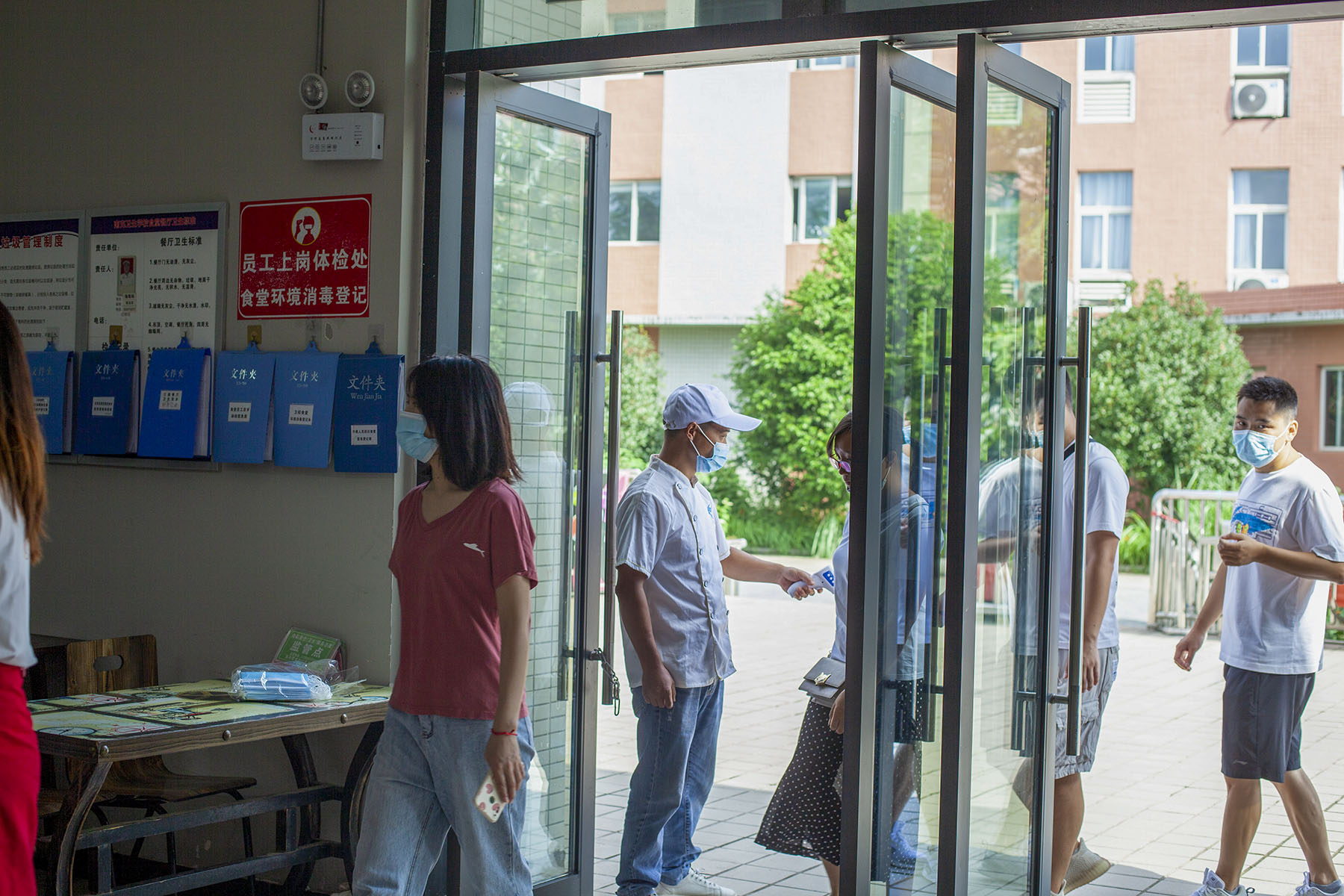 我校开展秋季学期开学前疫情防控演练