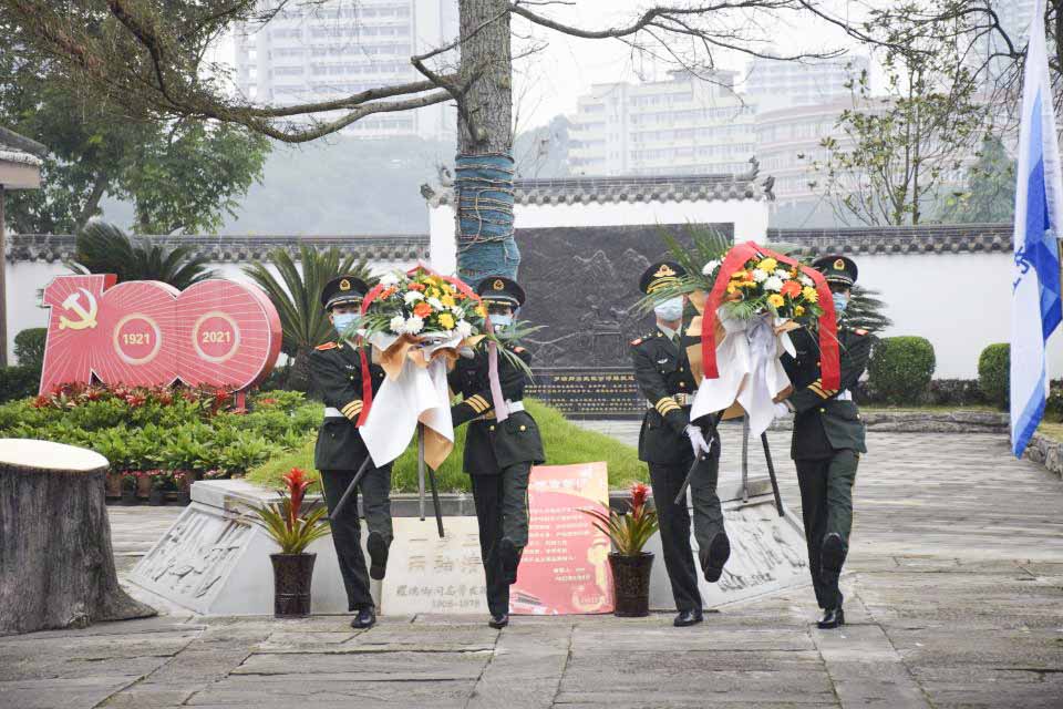 探访红色圣地 追随伟人足迹