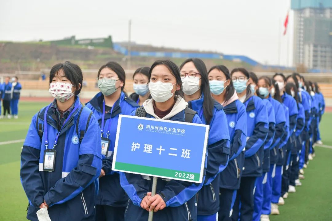 人勤春来早 奋进正当时