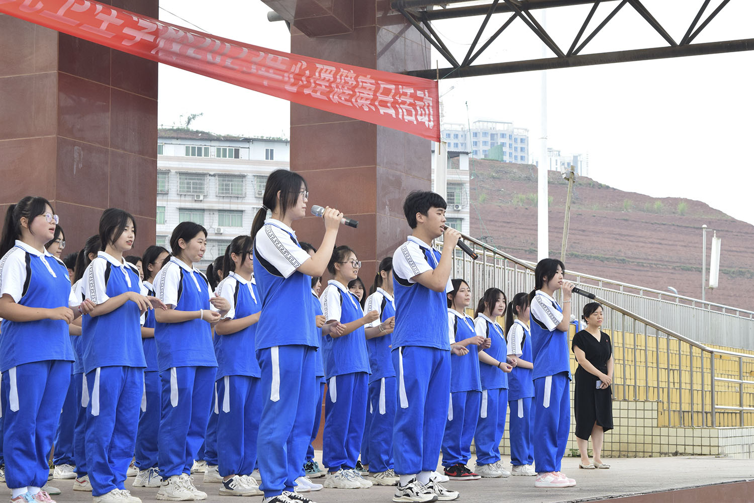 积累真才实学 锤炼过硬本领