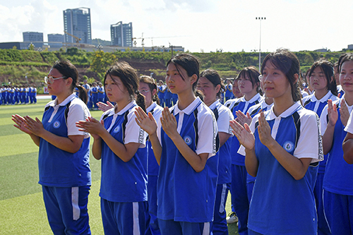 军训展风采 希望向未来